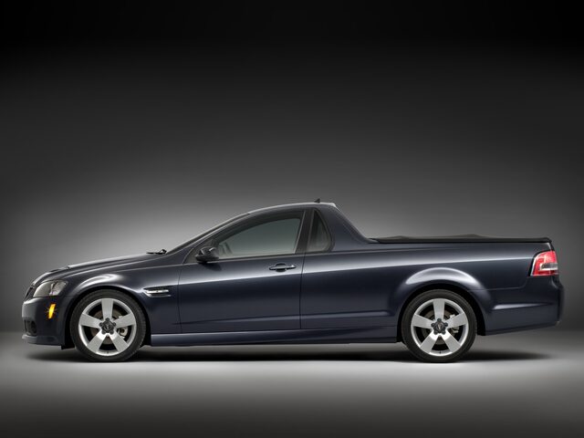 2009 Pontiac G8 ST 02.jpg