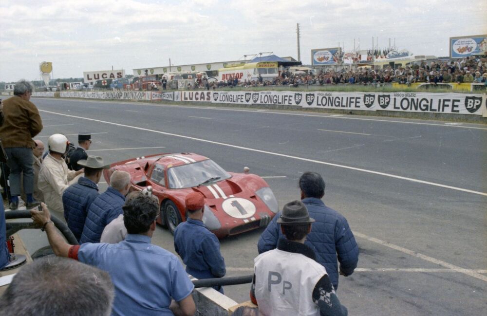 1967 Ford GT MK IV Heritage _03.jpg