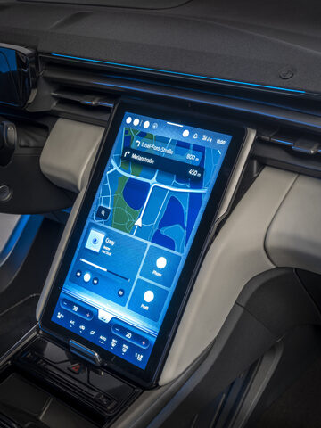 2023_FORD_TheNewAll-ElectricFordExplorer_Studio_14.jpg