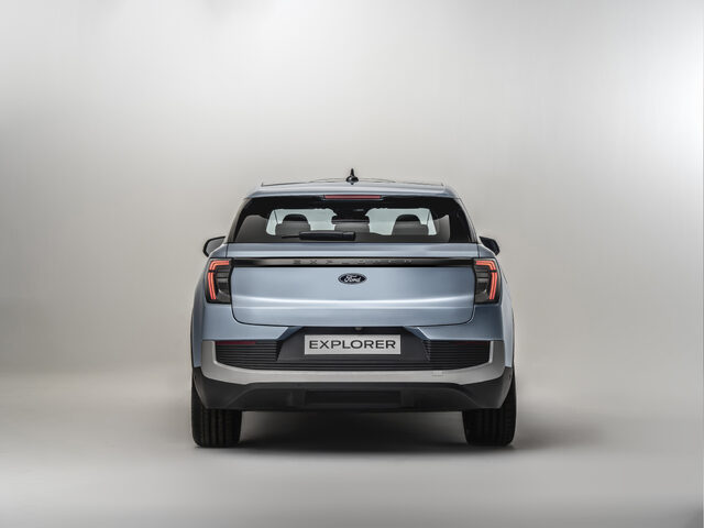 2023_FORD_TheNewAll-ElectricFordExplorer_Studio_5.jpg