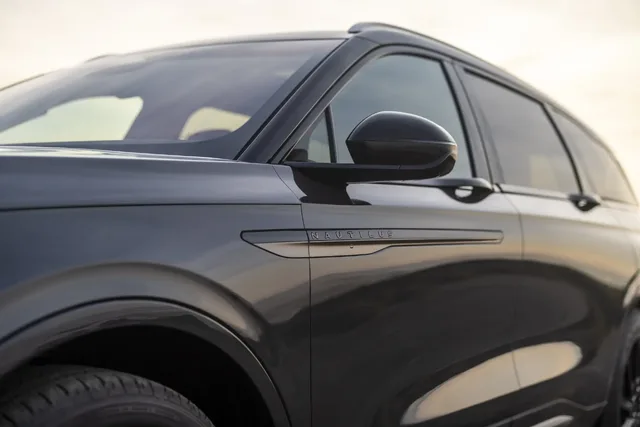 2024 Lincoln Black Label Nautilus_14.webp