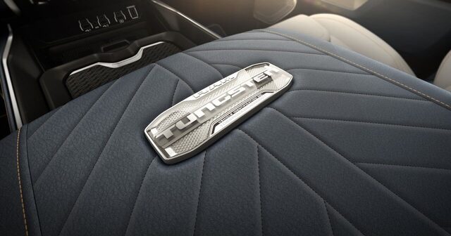 2025 Ram 1500 REV 032.jpg