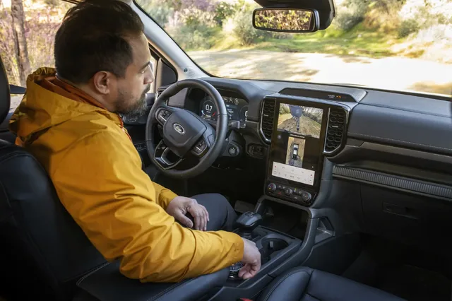 2024 Ford Ranger Driver Using 360 Camera System