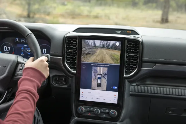 2024 Ford Ranger 360-Degree Camera View on Touchscreen