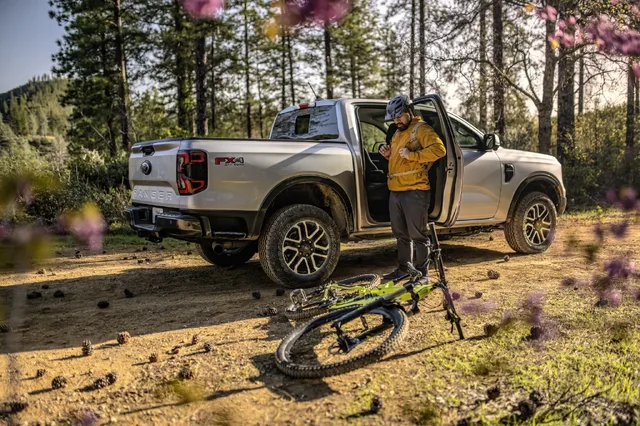 2024 Ford Ranger Lariat SuperCab with Mountain Biker