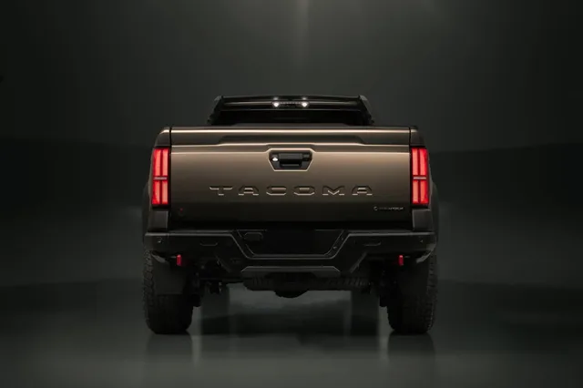 2024_Toyota_Tacoma_Trailhunter_Studio_005-scaled.webp