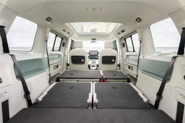 2024 VW ID Buzz LWB 0009.webp