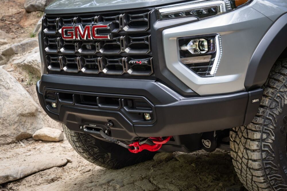 2024-gmc-canyon-at4x-aev-005.jpg