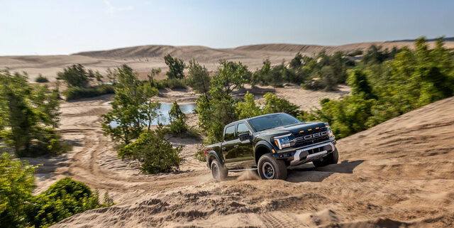 2024 Ford F-150 Raptor_08.jpg