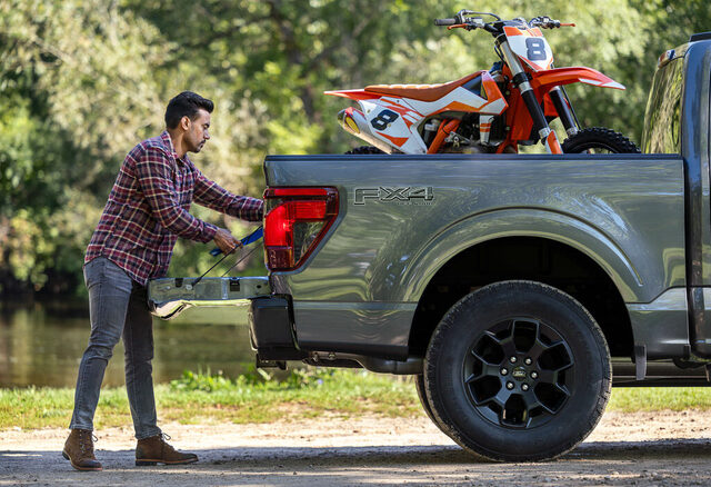 2024 Ford F-150 STX_09.jpg