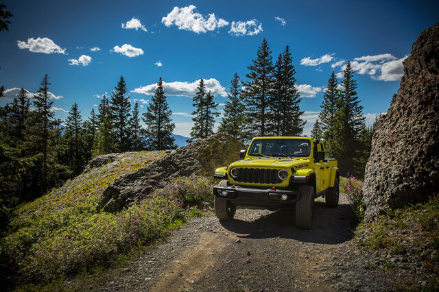 2024 Jeep Gladiator-25.jpg