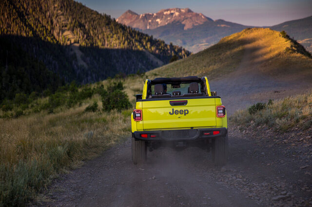2024 Jeep Gladiator-30.jpg