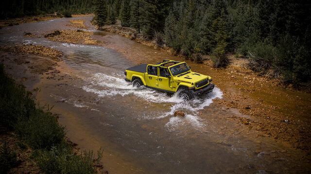 2024 Jeep Gladiator-34.jpg