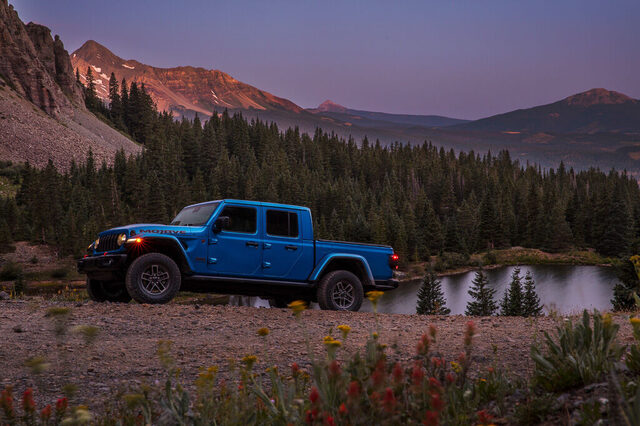 2024 Jeep Gladiator-49.jpg