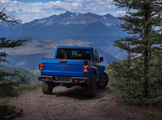 2024 Jeep Gladiator-52.jpg