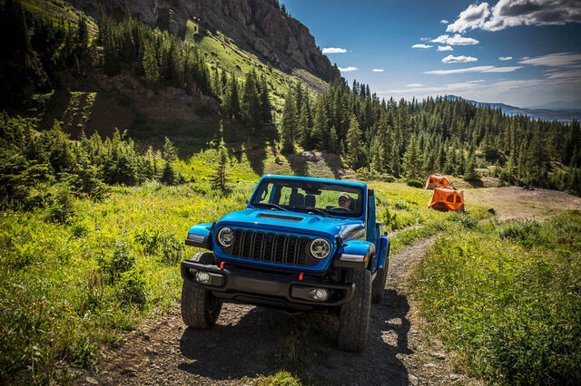 2024 Jeep Gladiator-61.jpg