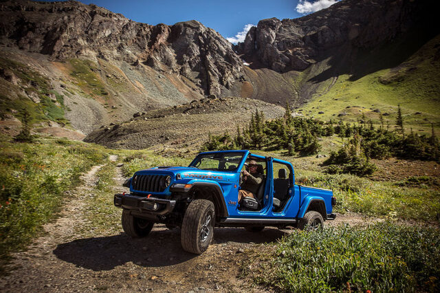 2024 Jeep Gladiator-63.jpg