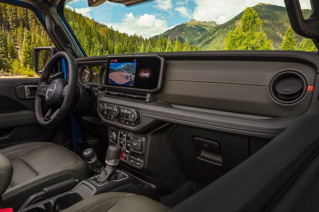 2024 Jeep Gladiator-71.jpg