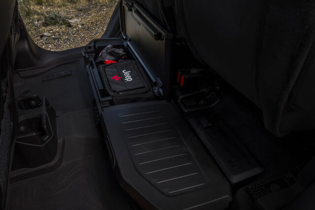 2024 Jeep Gladiator-77.jpg