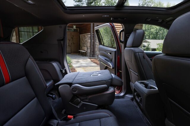 2024 Chevrolet Traverse RS - Second Row Folded