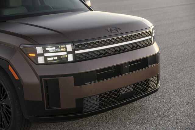 2024 Hyundai Santa Fe front