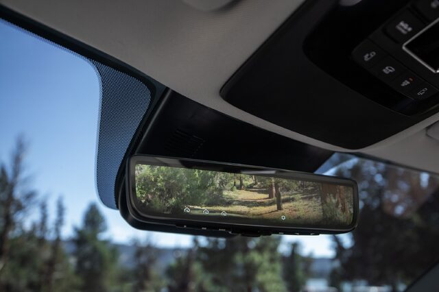 2025 Kia Carnival HEV rear camera mirror