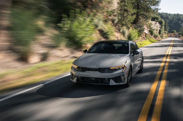 2025 Kia K5 GT Front