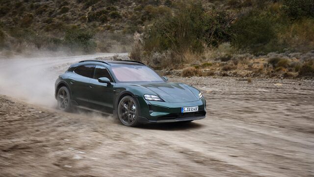 2025 Porsche Taycan 022