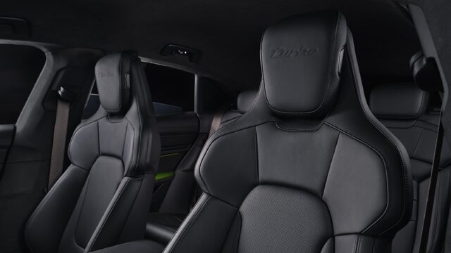 2025 Porsche Taycan 036.jpg