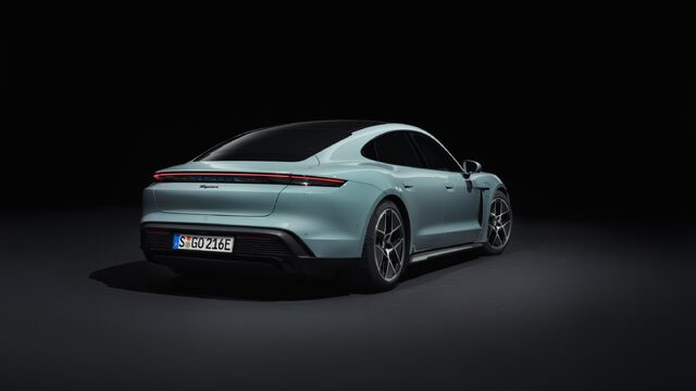 2025 Porsche Taycan 049