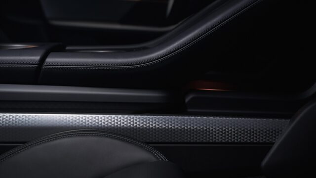 2025 Porsche Taycan 052.jpg