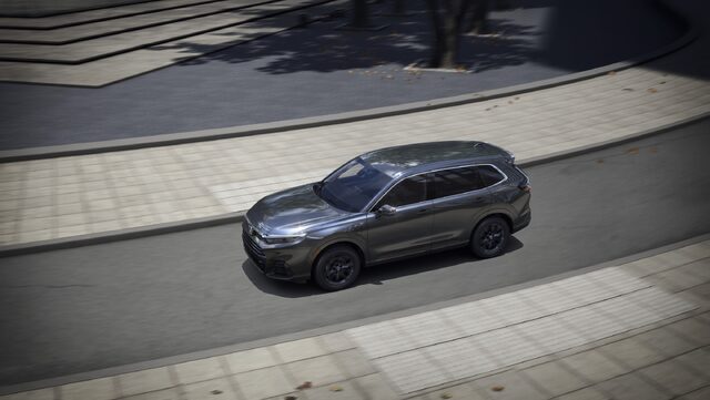 2025 Honda CR-V e:FCEV Gray Elevated Front Three-Quarter View