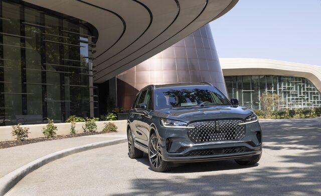 Lincoln Aviator Black Label