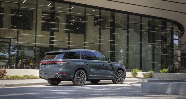 Lincoln Aviator Black Label