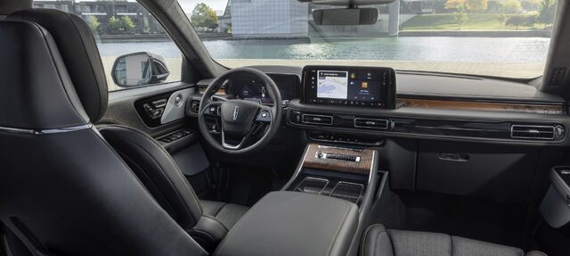Lincoln Aviator Black Label interior