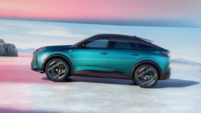 2023 Peugeot E 3008 Side