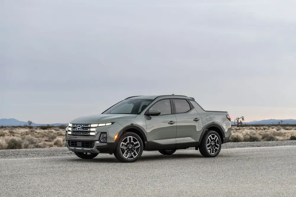 2025 Hyundai Santa Cruz Limited front three-quarter view