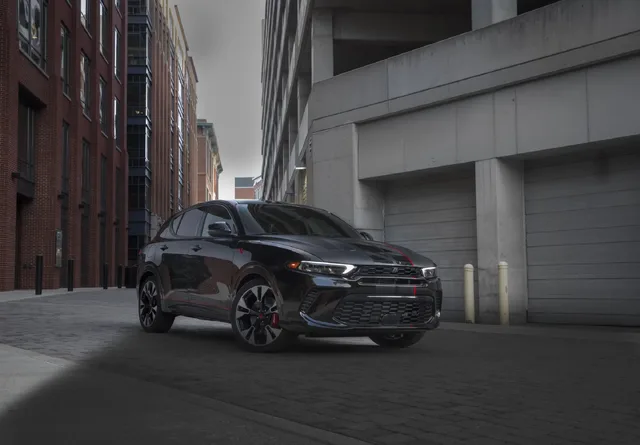 2023 Dodge Hornet GLH Concept Front Three-Quarter in Urban Setting