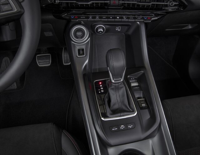 2023 Dodge Hornet Center Console and Gear Shifter Close-Up