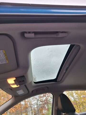 2023 Nissan Sentra SR sunroof interior view
