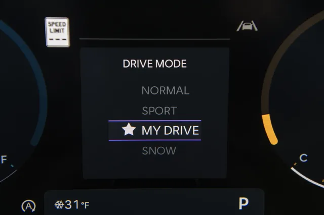 2025 Hyundai Tucson Hybrid Drive Mode My Drive Selected