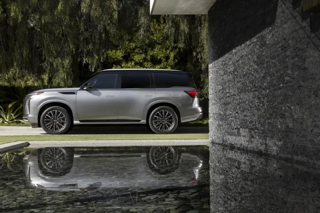 2025 Infiniti QX80 034.webp