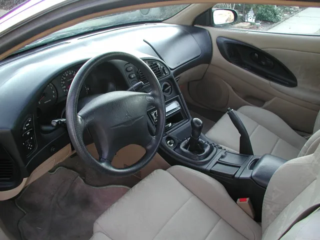1995 Mitsubishi Eclipse interior