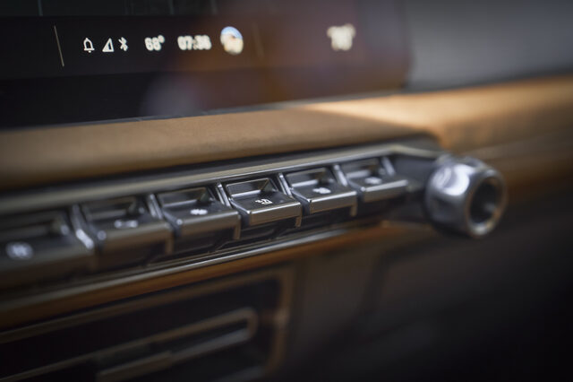 01_D2-Traveler-Interior-3390.jpg