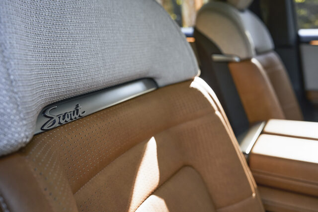 01_D2-Traveler-Interior-3567.jpg