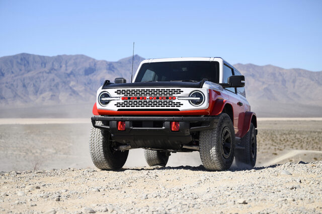 2025 Bronco Stroppe Special Edition_01.jpg