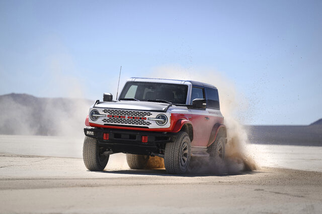 2025 Bronco Stroppe Special Edition_03.jpg