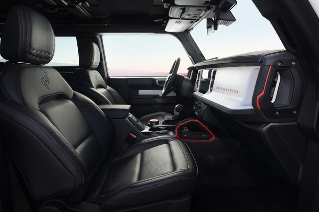 2025 Bronco Stroppe Special Edition_12.jpg