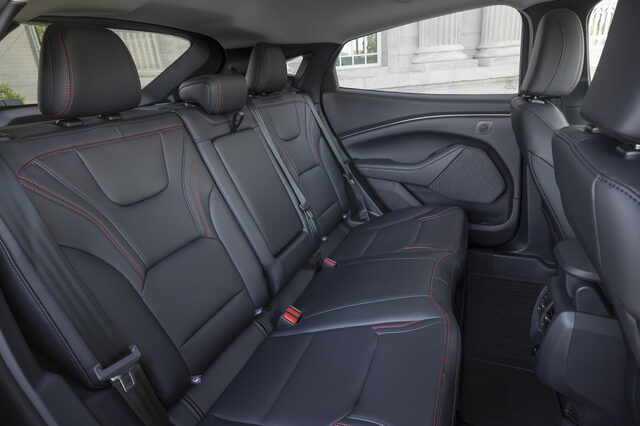 2025 Mustang Mach-E Premium Sport Appearance Package_04.jpg