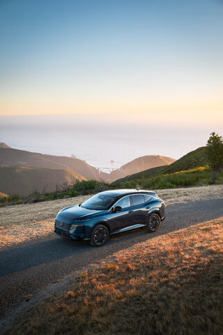 2025 Nissan Murano elevated front three-quarter view with coastline